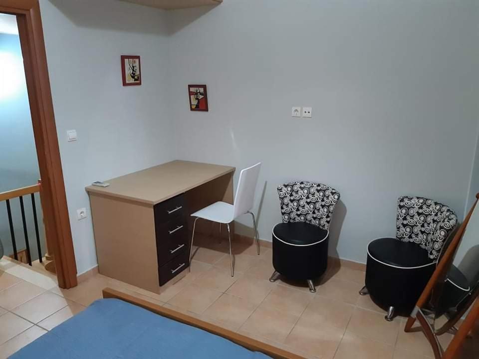 Whole Apartment In Loutsa With Amazing View Loútsa Exterior foto
