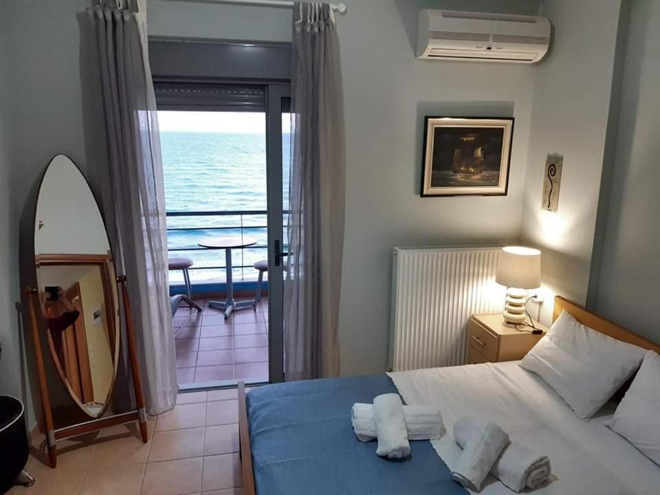 Whole Apartment In Loutsa With Amazing View Loútsa Exterior foto