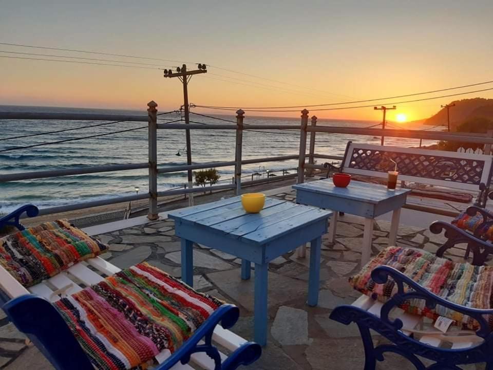 Whole Apartment In Loutsa With Amazing View Loútsa Exterior foto