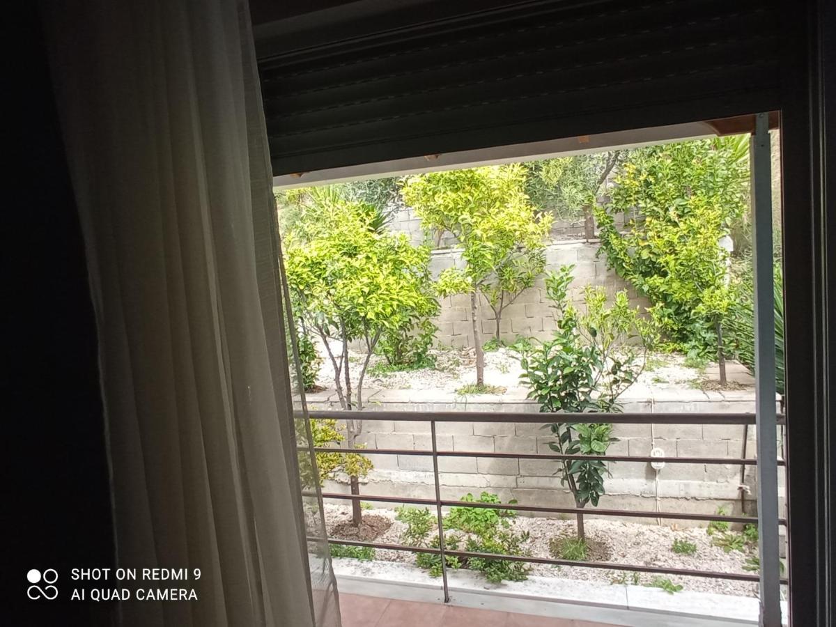 Whole Apartment In Loutsa With Amazing View Loútsa Exterior foto